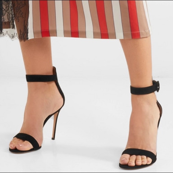 Auth GIANVITO ROSSI black velvet sandals - Picture 12 of 14